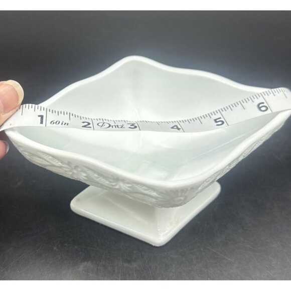 VTG Indiana Milk Glass Pineapple & Floral 3"x6" Diamond Compote Candy Trinket - Picture 8 of 8